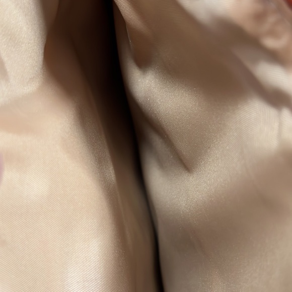 NEW WITH OUT TAGS GUESS LEERA SATCHEL IN ORANGE - Picture 8 of 10